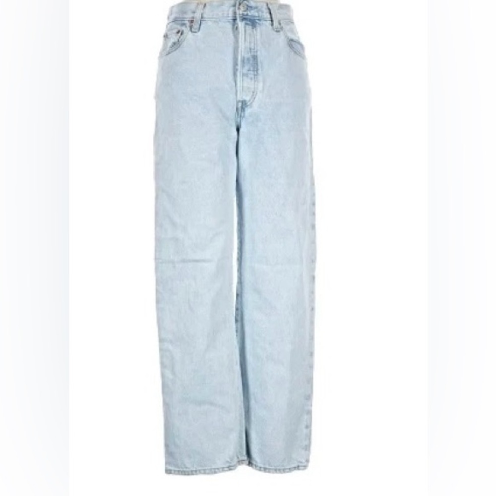 Levi’s Light Wash Straight Leg Jeans
